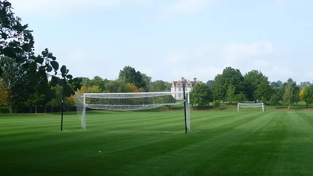 Genrebild: fotboll för barn