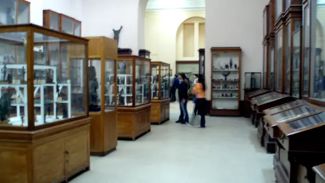 Genrebild: barnkalas på museum